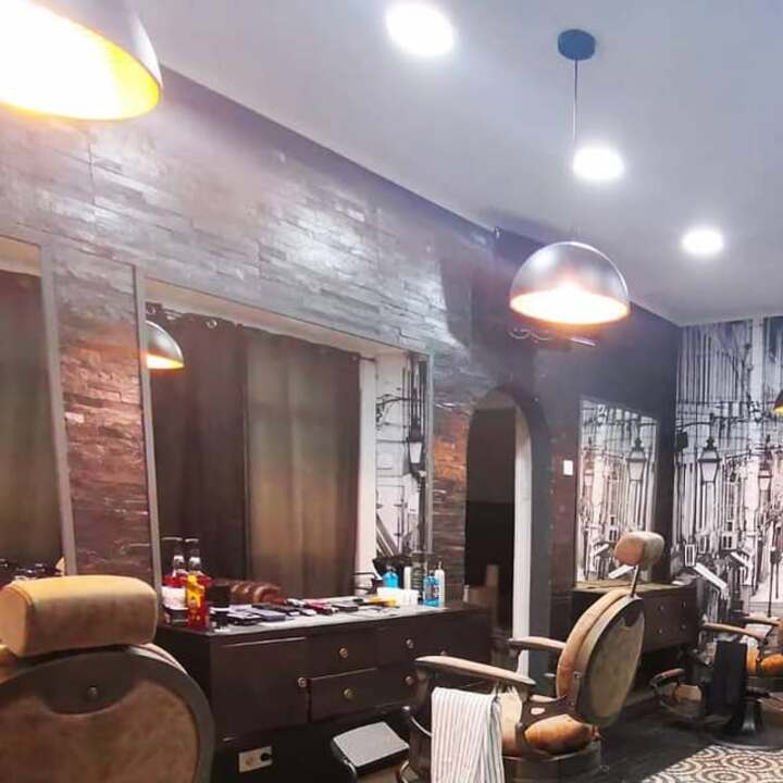 Interior da Barbearia Supra